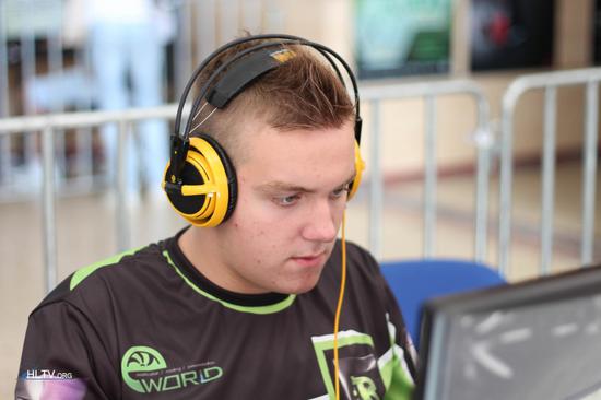 Astralis Stumble, Liquid 和 SAW 在 PGL Masters Bucharest 2025 中取得关键胜利