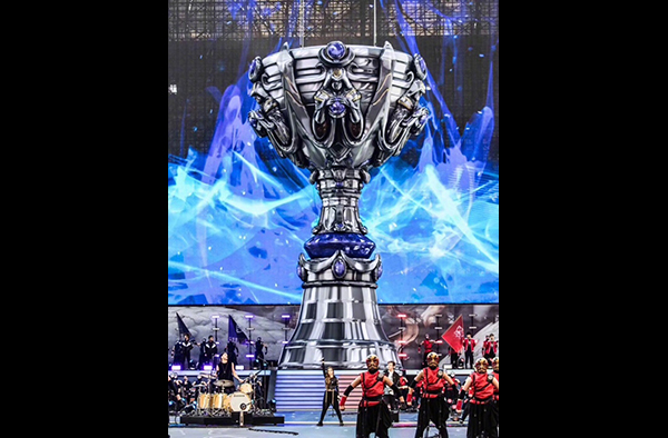 Cat赛后更博：我们是冠军！！打好的好兄弟们