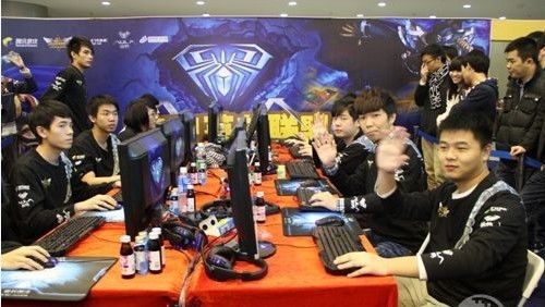 Vitality 送 Mouz 回家并进入BLAST Premier： World Final 2024的半决赛