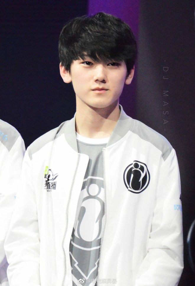 WE官博崩溃发文：难获一胜