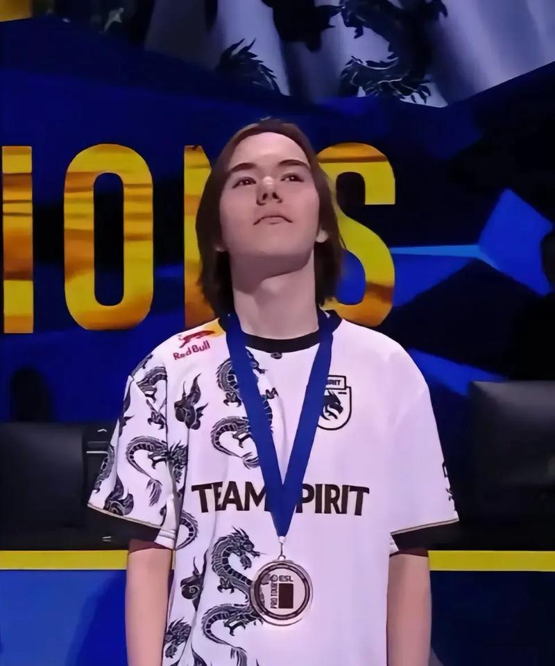 外网总结部分韩国选手兵役情况：Rookie Doinb或能推迟服役