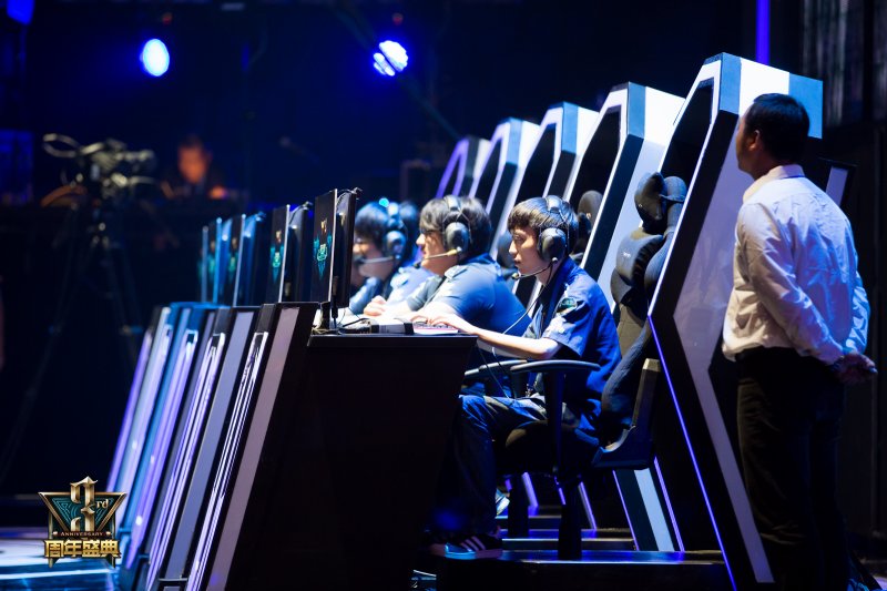 解说预测JDGvsNIP赛果：均认为JDG将击败NIP晋级下一轮